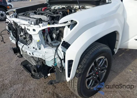 2025 Toyota Tacoma Trd Sport 4Wd z USA, uszkodzony, nr VIN 3TMLB5JN7SM129691